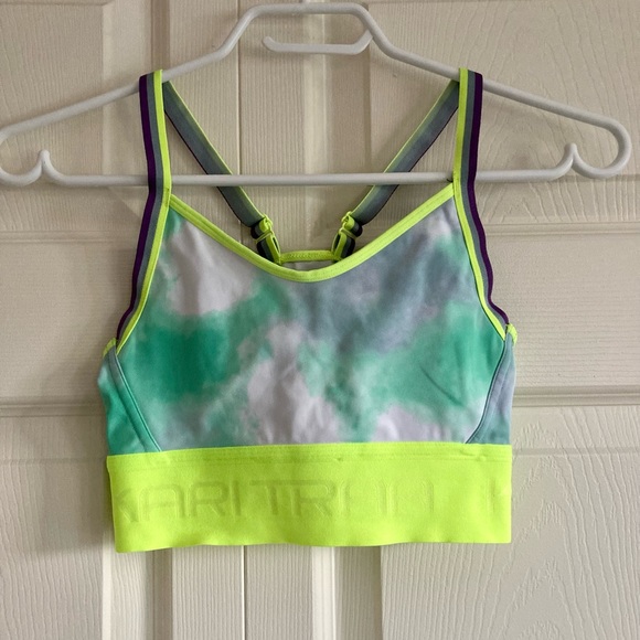 Kara Traa Froya sports bra - Picture 1 of 3